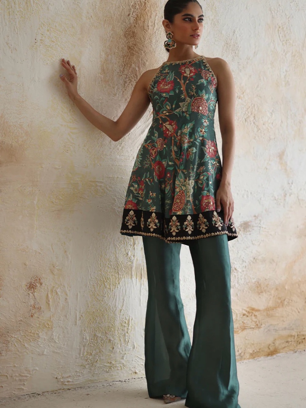 Nadia Farooqui Nada outfit